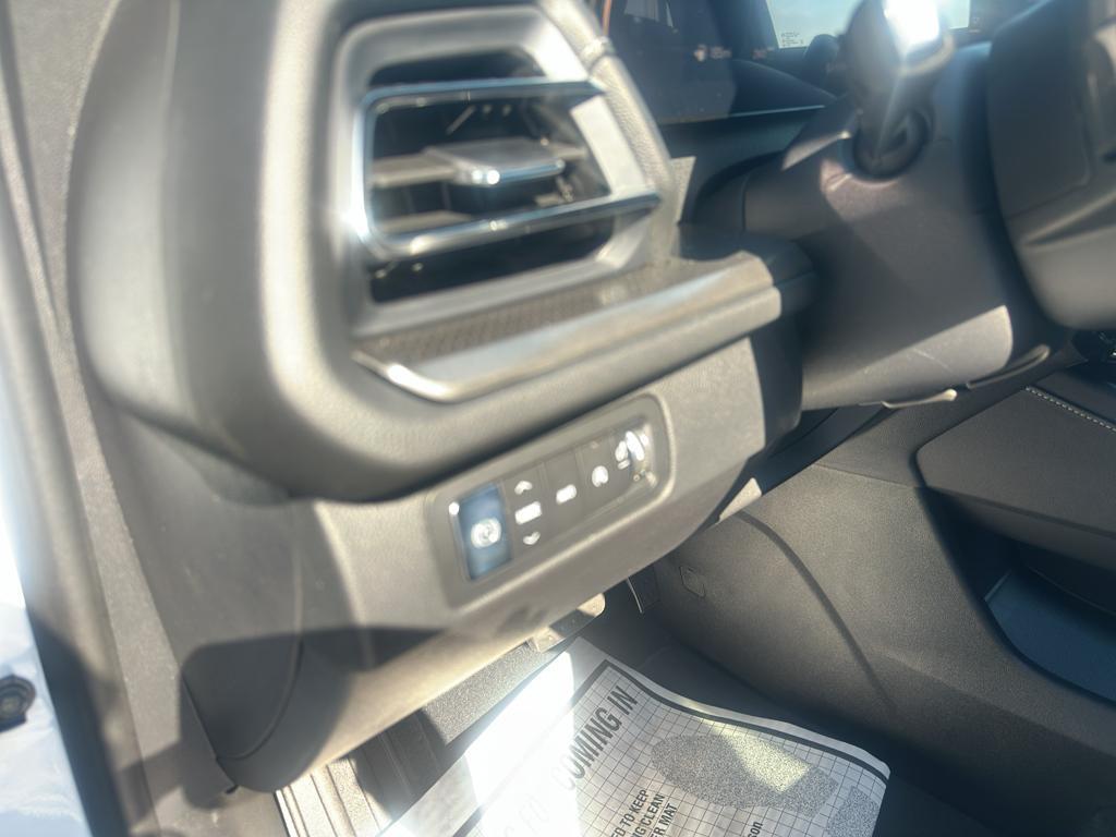 new 2026 Chevrolet Traverse car, priced at $47,915