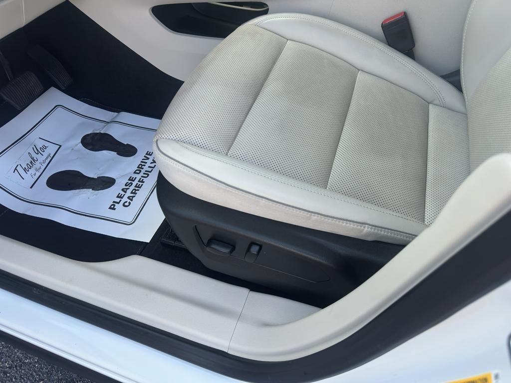 used 2023 Buick Envision car, priced at $28,988
