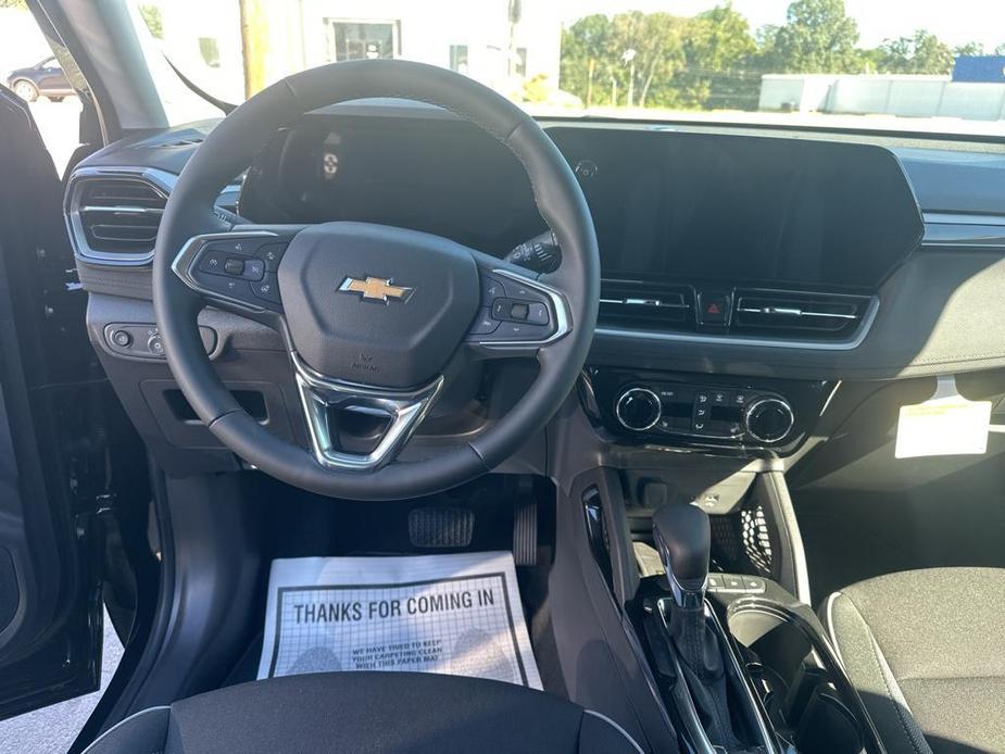 new 2025 Chevrolet TrailBlazer car, priced at $27,975