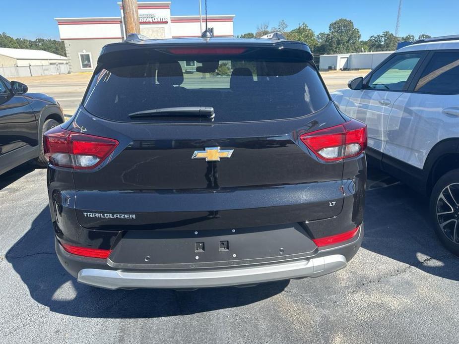 new 2025 Chevrolet TrailBlazer car, priced at $27,975