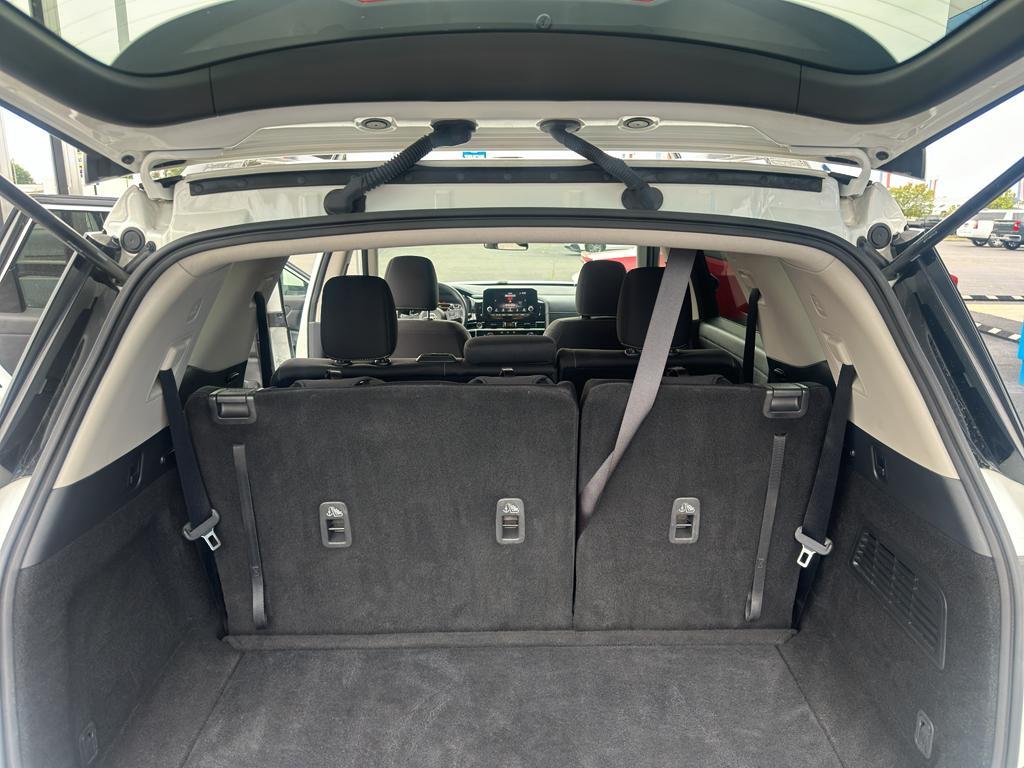 used 2023 Nissan Pathfinder car, priced at $32,988