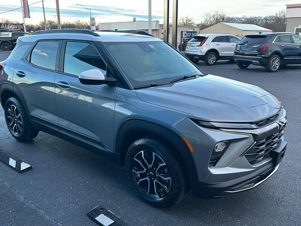 new 2025 Chevrolet TrailBlazer car, priced at $30,875