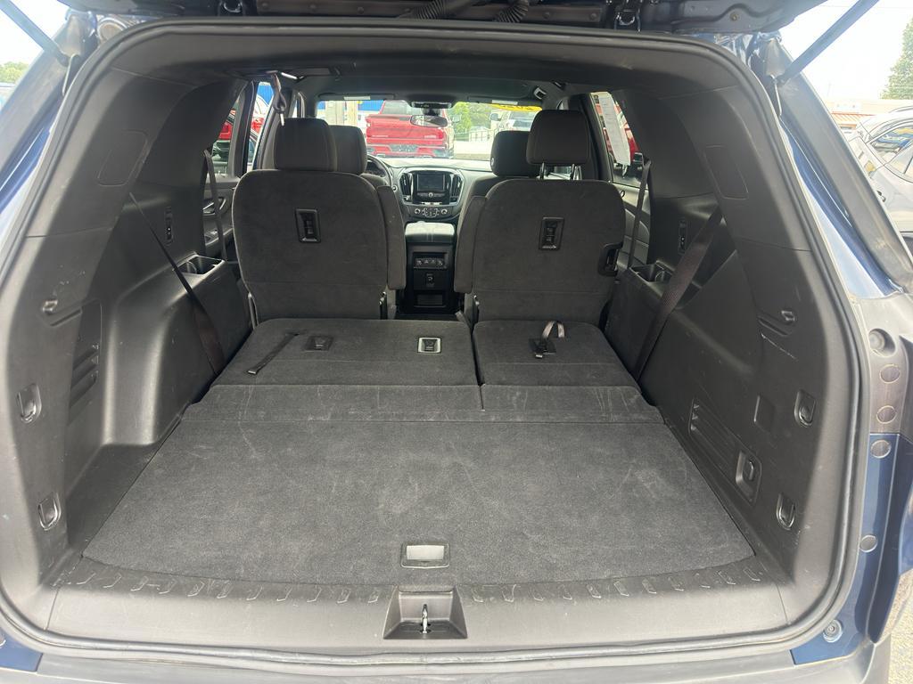 used 2023 Chevrolet Traverse car, priced at $28,975