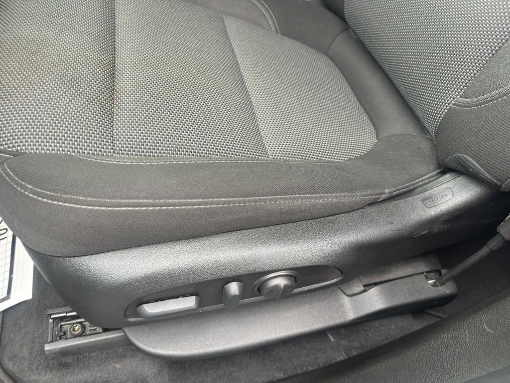 used 2023 Chevrolet Traverse car, priced at $28,975