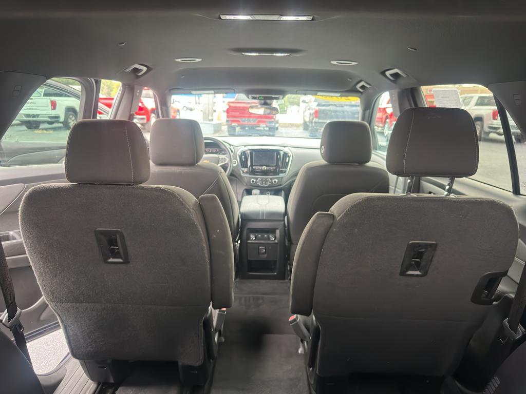 used 2023 Chevrolet Traverse car, priced at $28,975