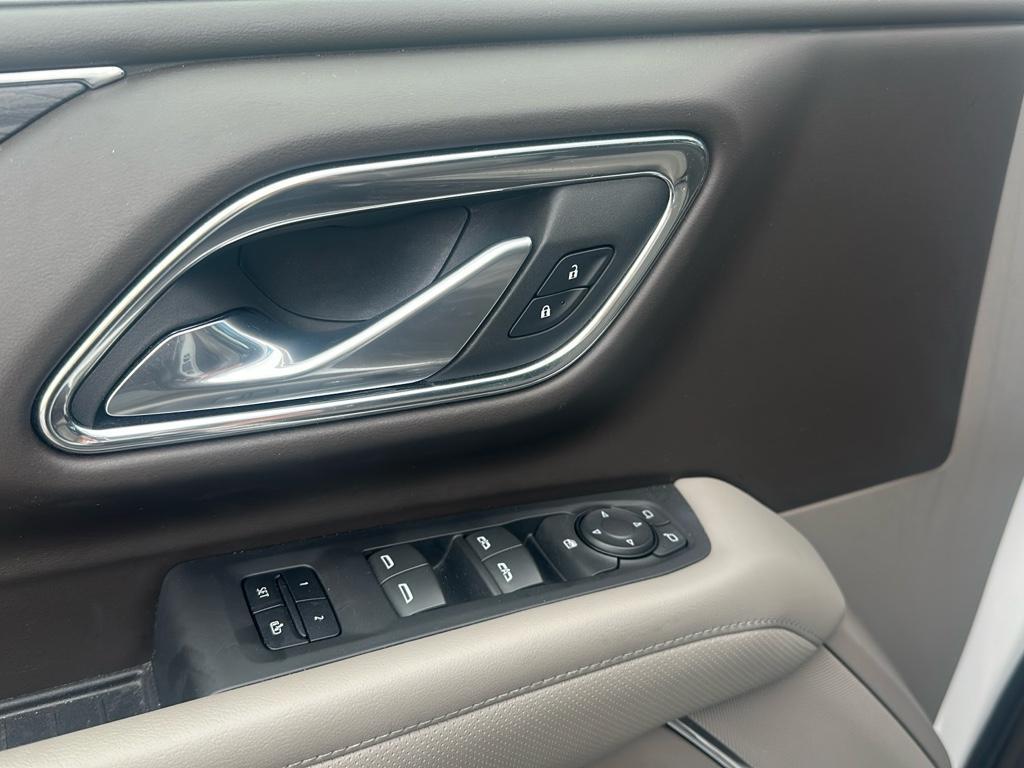 used 2023 GMC Yukon XL car, priced at $52,988