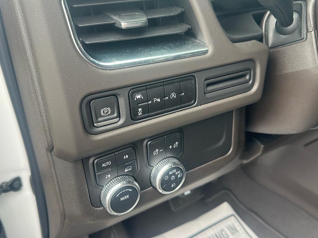 used 2023 GMC Yukon XL car, priced at $52,988
