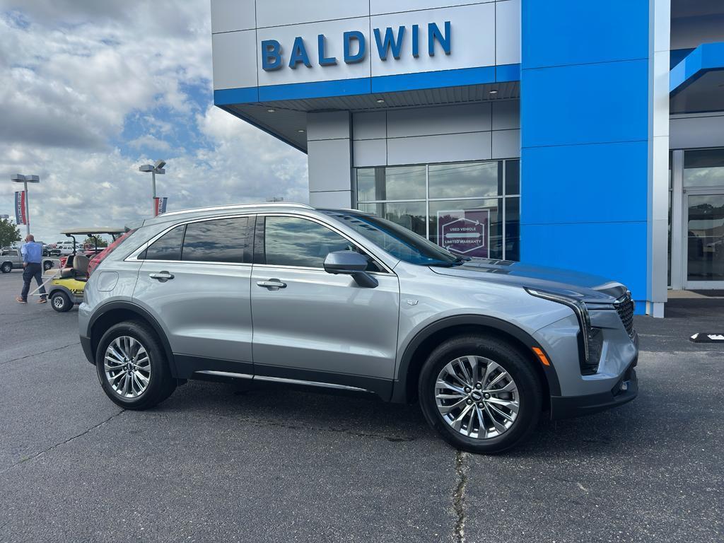 used 2025 Cadillac XT4 car, priced at $36,988