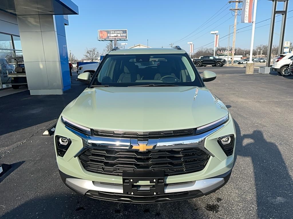 new 2025 Chevrolet TrailBlazer car, priced at $27,080