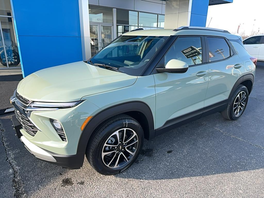 new 2025 Chevrolet TrailBlazer car, priced at $27,080