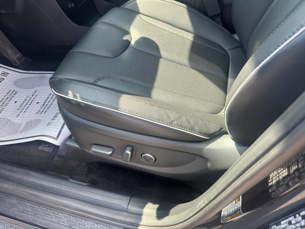 used 2025 Hyundai Palisade car, priced at $36,878