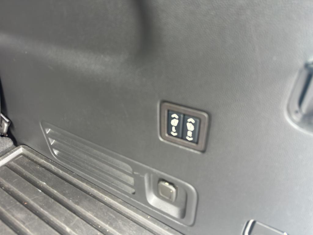 used 2024 Chevrolet Traverse Limited car, priced at $53,875