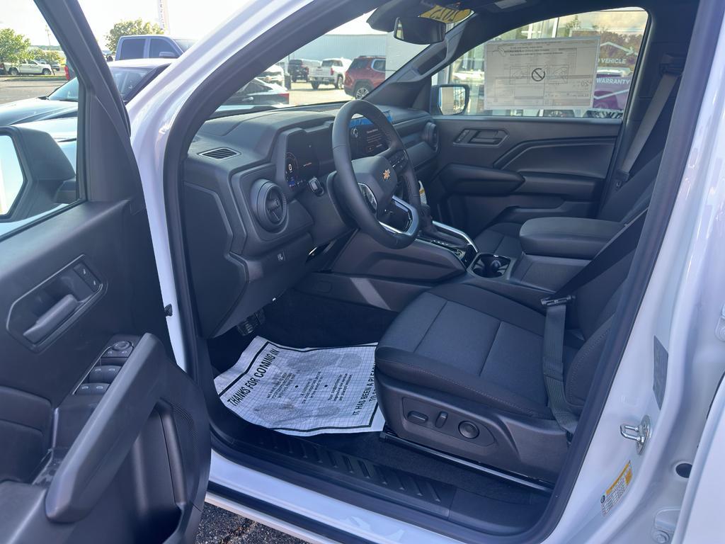 new 2025 Chevrolet Colorado car, priced at $34,140