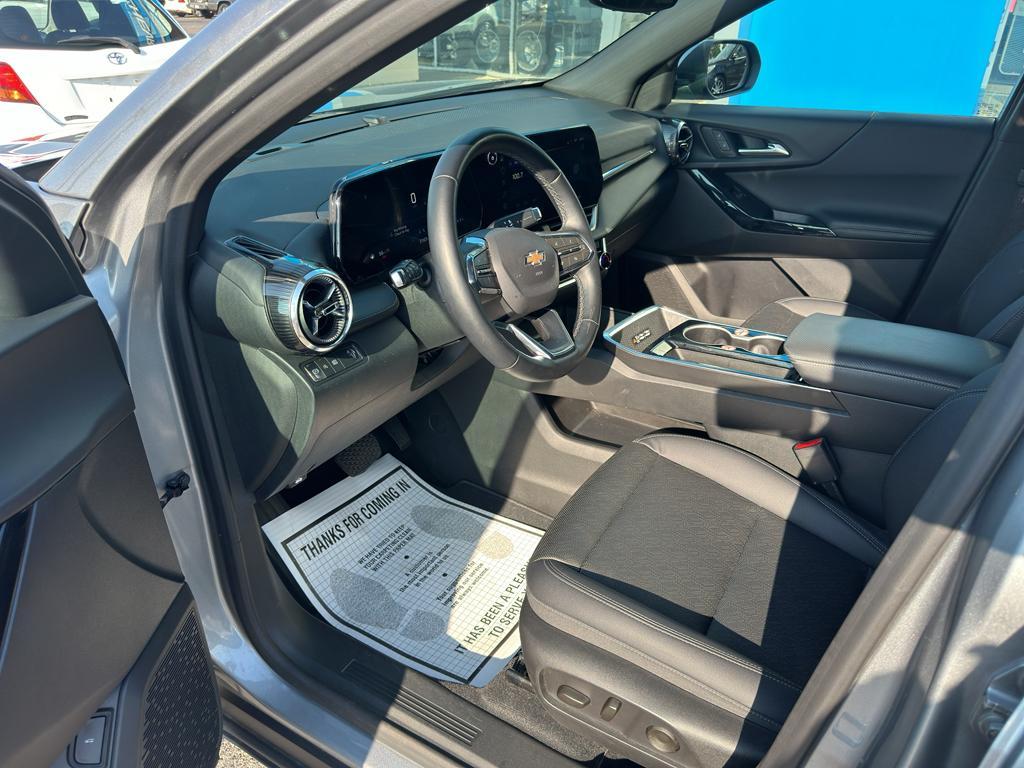 used 2025 Chevrolet Equinox car, priced at $30,988