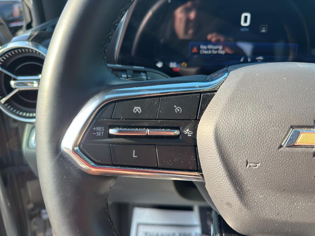 used 2025 Chevrolet Equinox car, priced at $30,988