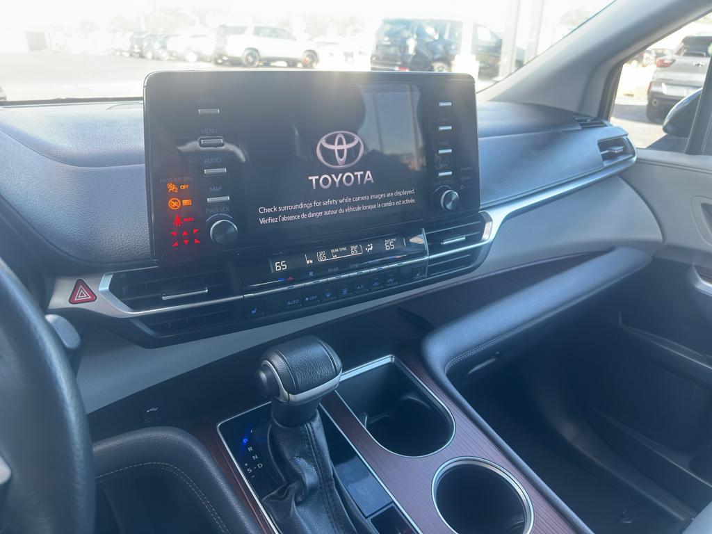 used 2024 Toyota Sienna car, priced at $43,988