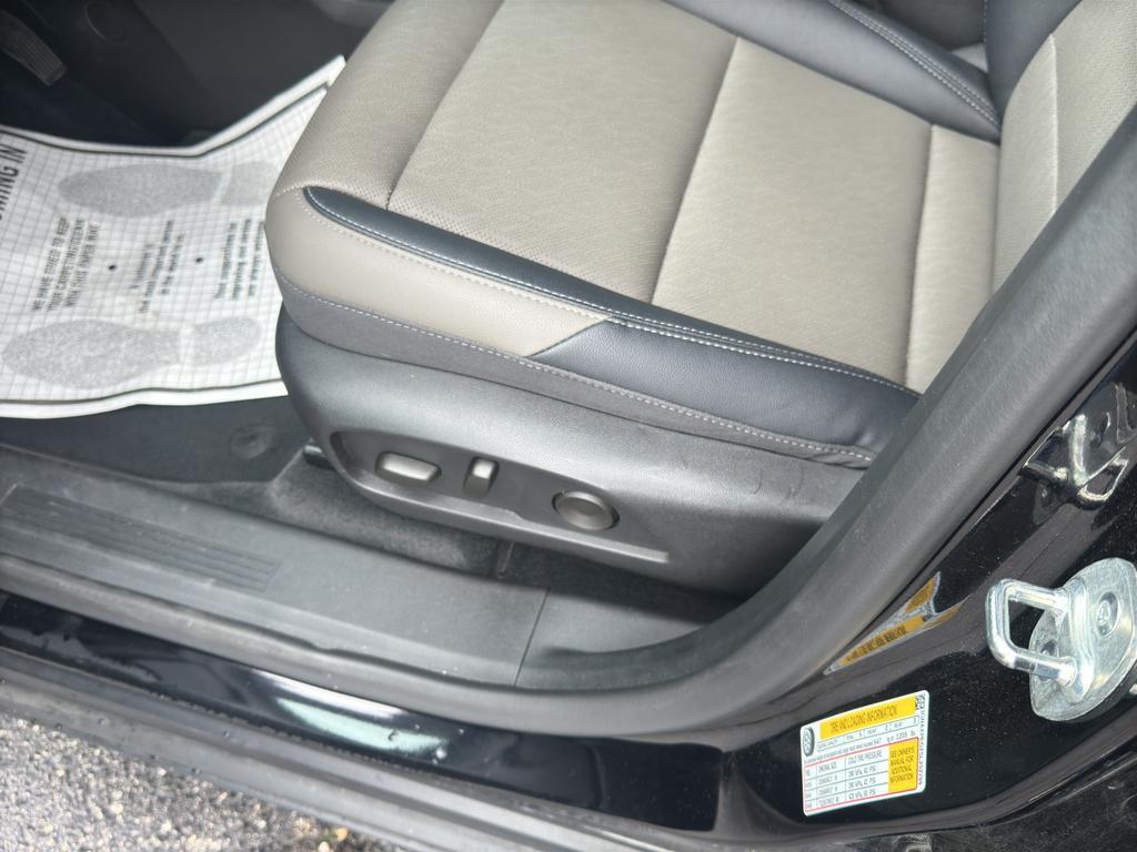 used 2025 Chevrolet Equinox car, priced at $32,988