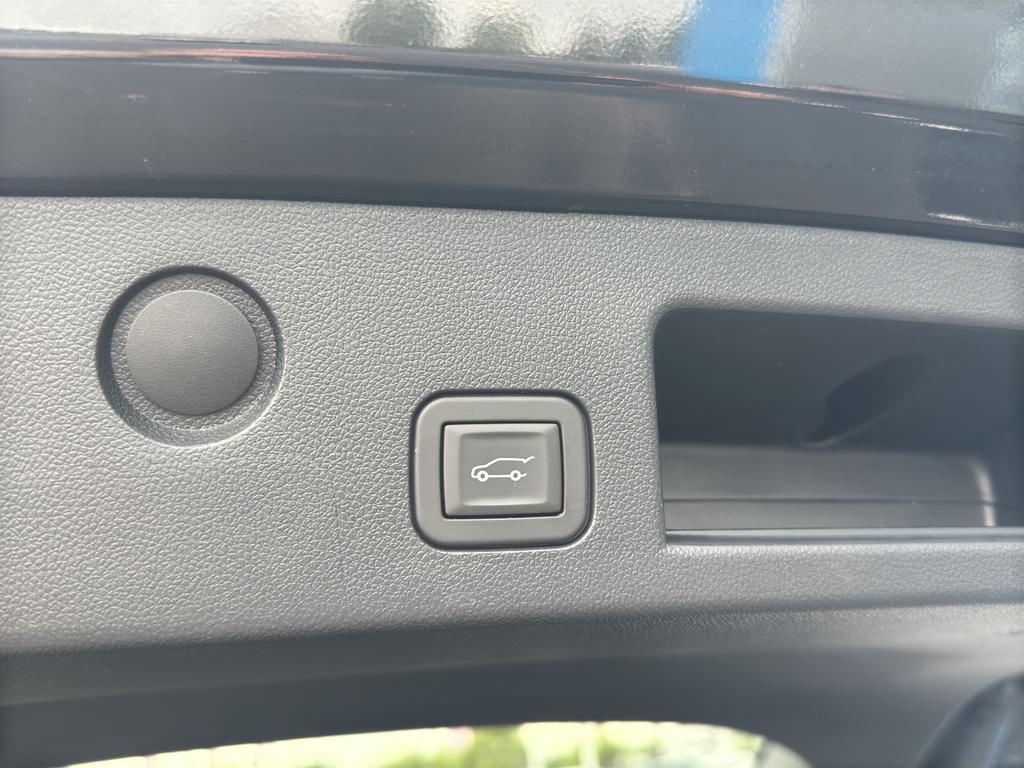 used 2025 Chevrolet Equinox car, priced at $32,988