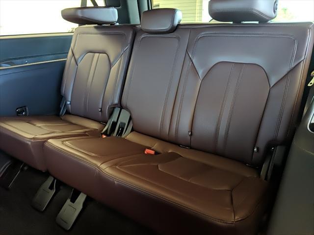 used 2022 Ford Expedition car, priced at $57,657