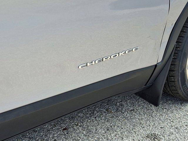 used 2020 Jeep Cherokee car, priced at $14,647