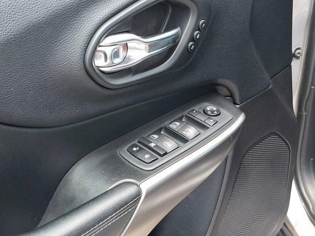 used 2020 Jeep Cherokee car, priced at $14,647