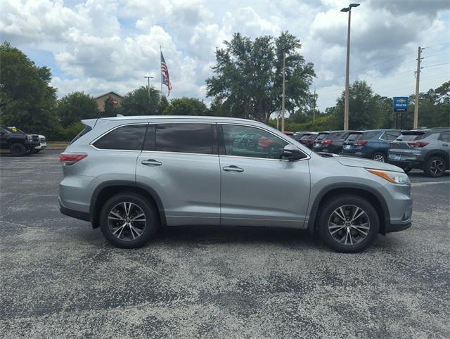 used 2016 Toyota Highlander car, priced at $17,874