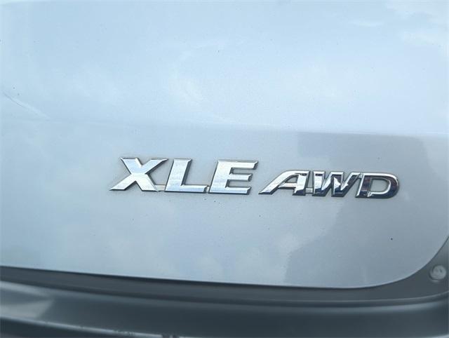 used 2016 Toyota Highlander car, priced at $17,874
