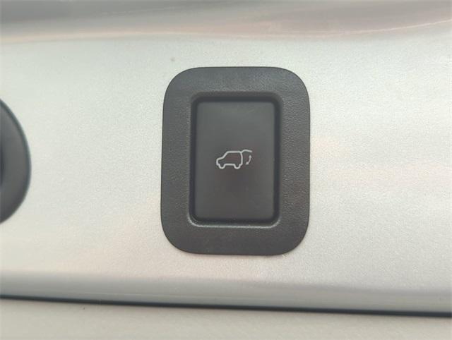 used 2016 Toyota Highlander car, priced at $17,874