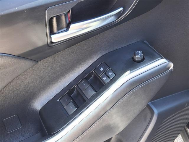 used 2021 Toyota Highlander car, priced at $32,979
