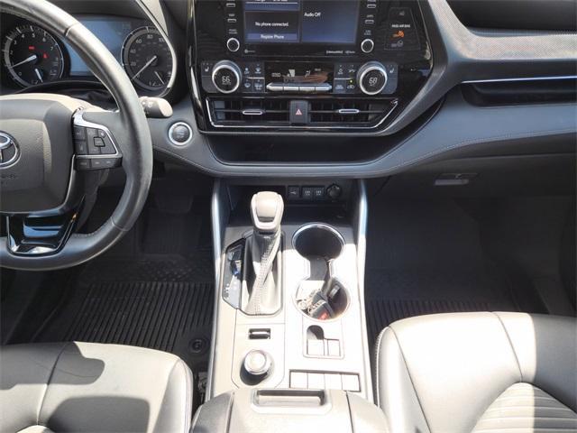 used 2021 Toyota Highlander car, priced at $32,979