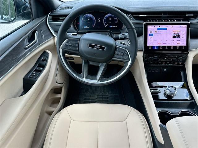 new 2025 Jeep Grand Cherokee L car, priced at $51,522