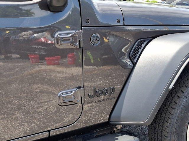 new 2025 Jeep Gladiator car, priced at $47,583