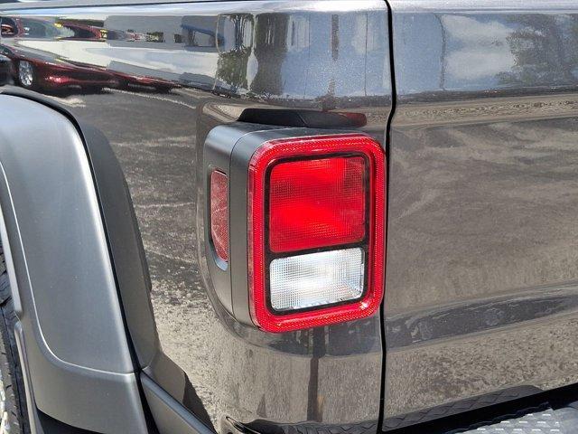 new 2025 Jeep Gladiator car, priced at $47,583
