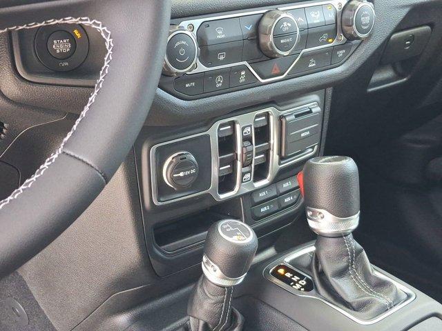 new 2025 Jeep Gladiator car, priced at $47,583