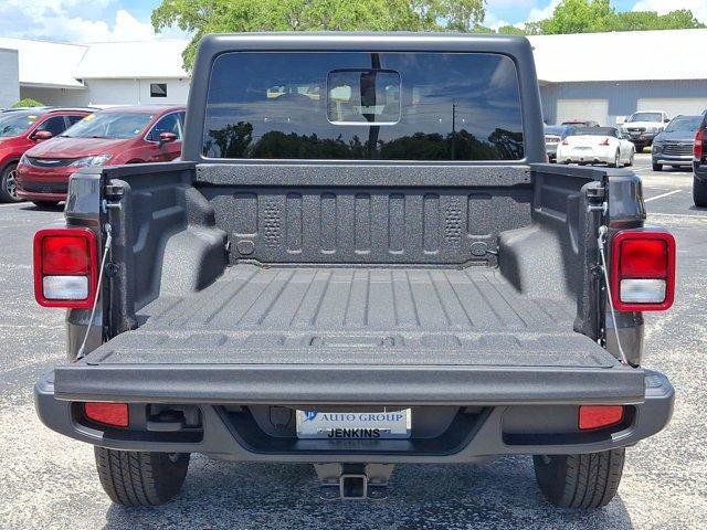 new 2025 Jeep Gladiator car, priced at $47,583