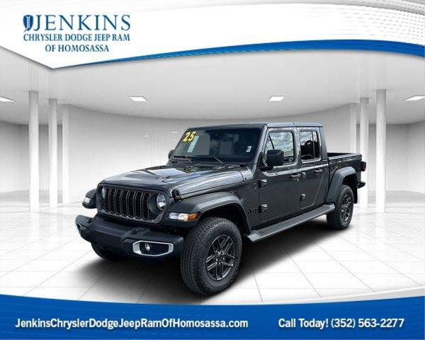 new 2025 Jeep Gladiator car, priced at $45,485