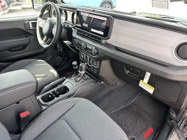 new 2025 Jeep Gladiator car, priced at $45,485