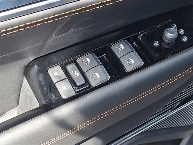 new 2024 Jeep Grand Wagoneer car, priced at $92,018