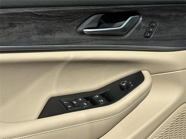used 2024 Jeep Grand Cherokee car, priced at $34,956