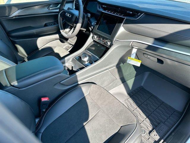 new 2025 Jeep Grand Cherokee car, priced at $44,721