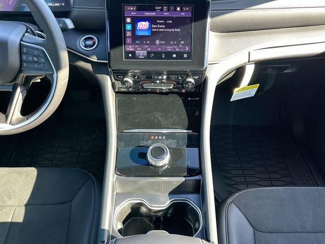 new 2025 Jeep Grand Cherokee car, priced at $44,721