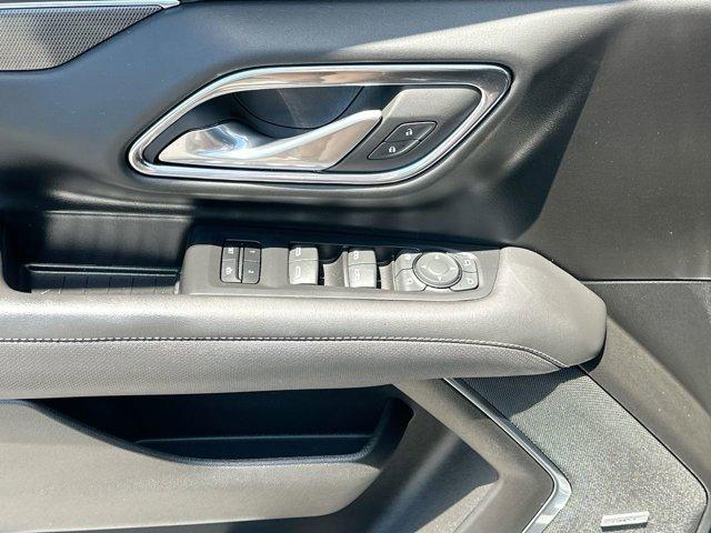 used 2023 GMC Yukon car, priced at $64,365
