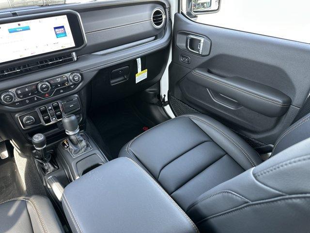 new 2025 Jeep Gladiator car, priced at $47,121
