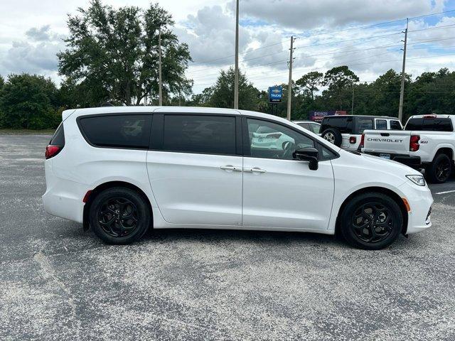 used 2024 Chrysler Pacifica Hybrid car, priced at $35,253
