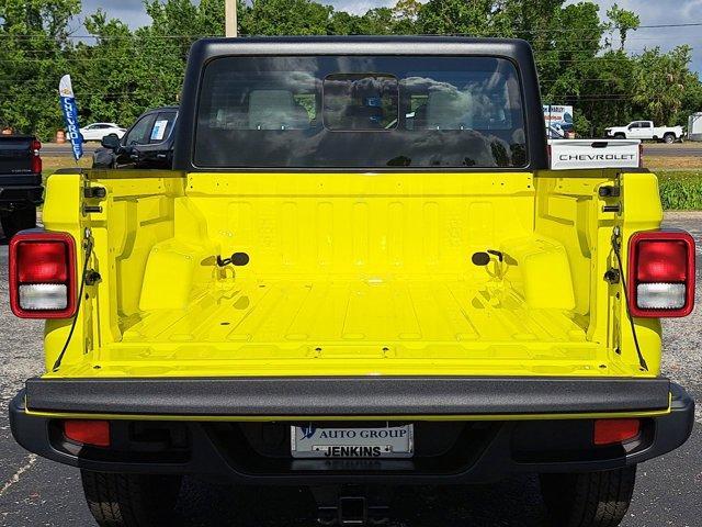 new 2024 Jeep Gladiator car, priced at $45,859
