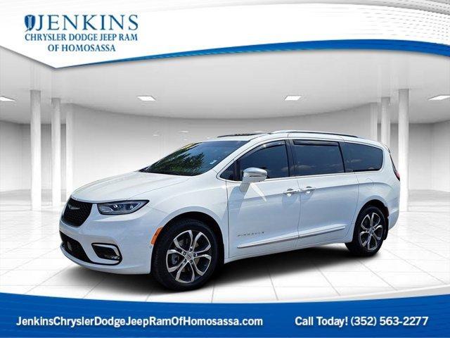 new 2024 Chrysler Pacifica car, priced at $47,808