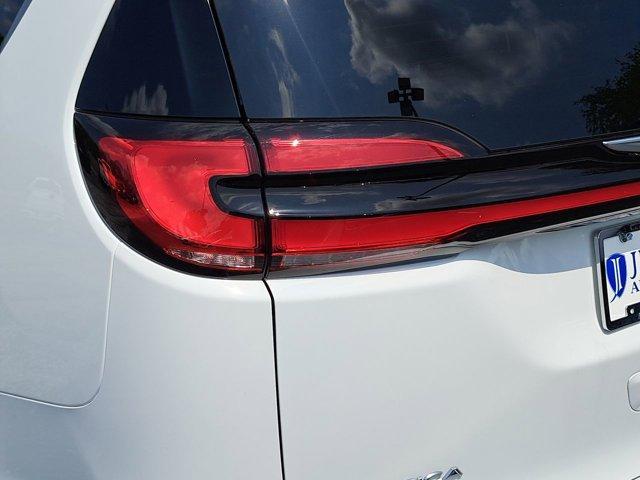 new 2024 Chrysler Pacifica car, priced at $47,808