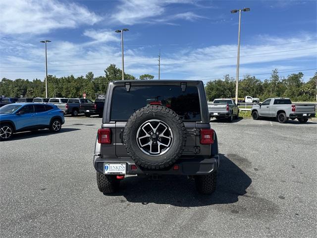 new 2025 Jeep Wrangler car, priced at $61,902