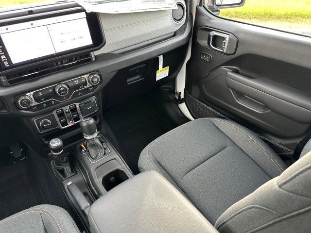 new 2025 Jeep Wrangler car, priced at $39,988