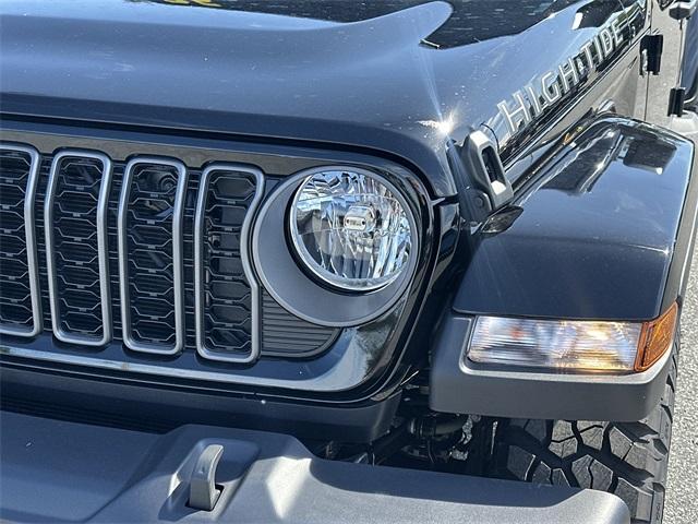 new 2025 Jeep Gladiator car, priced at $47,710